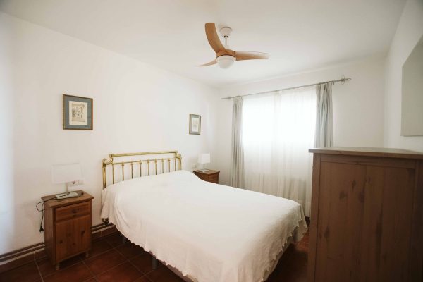 casa-andaluza-salon-chimenea-porche-vegetal-06