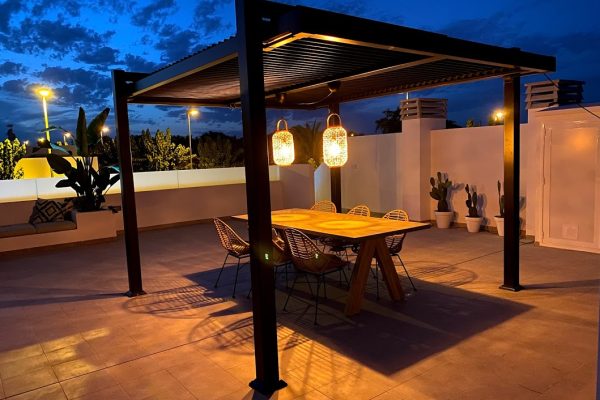 casa-contemporanea-piscina-azotea-pergola-05