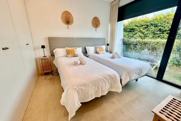 casa-contemporanea-terrazas-piscina-azotea-07