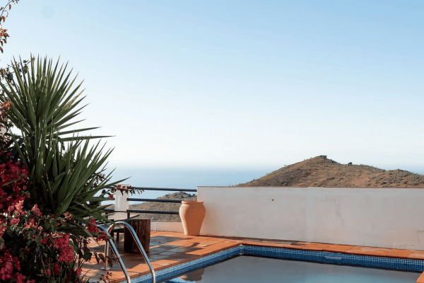 casa-mediterranea-pergola-piscina-vistas-mar-02