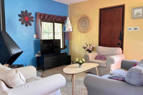 chalet-color-piedra-porche-piscina-03