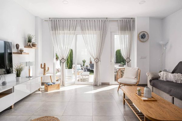 chalet-contemporaneo-cocina-escalera-jardin-terraza-01