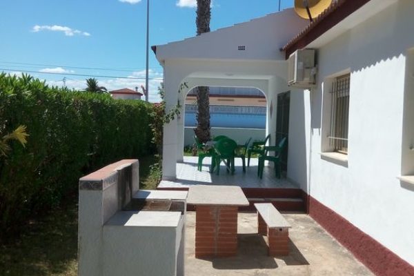 chalet-mediterraneo-arcos-jardin-piscina-09