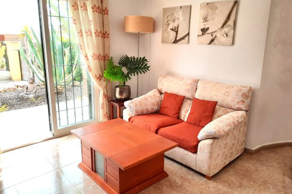 chalet-mediterraneo-torre-piscina-jardin-02