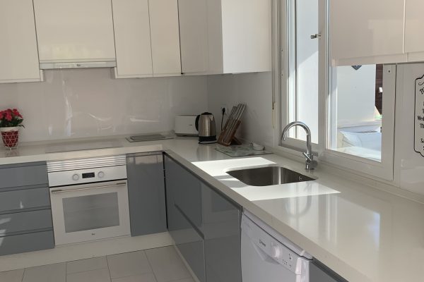 chalet-piscina-porche-acristalado-azotea-03