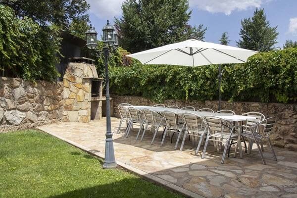 imgi_46_sm-casa-rural-con-jardin-barbacoa-sierra-de-madrid