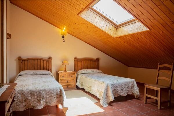 imgi_54_sm-habitacion-rural-dos-camas-sierra-madrid