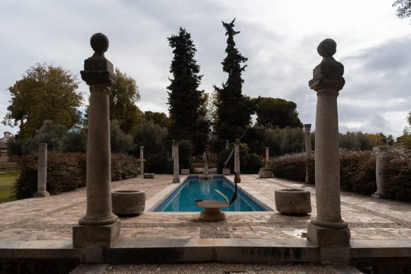 imgi_9_facilities-pool