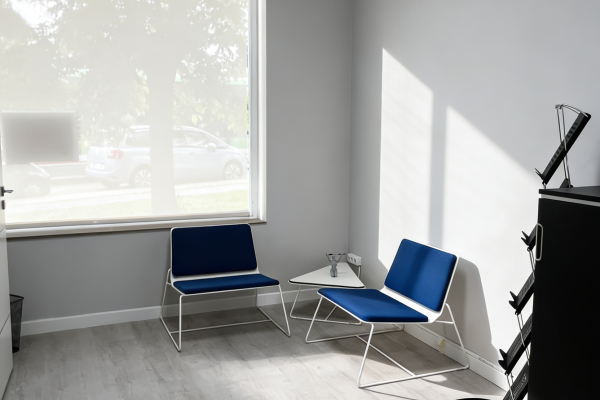 magnific_transform-this-office-ima_2997755664