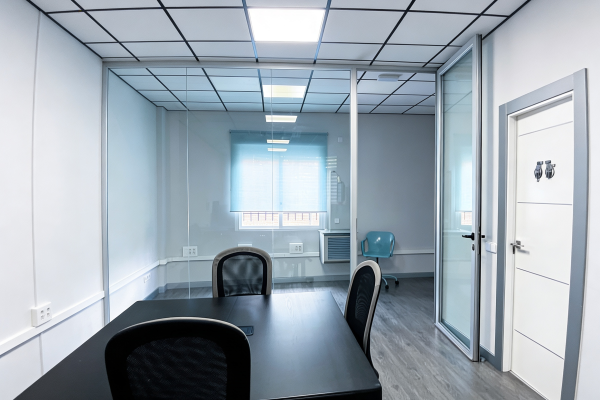 magnific_transform-this-office-ima_2998009959