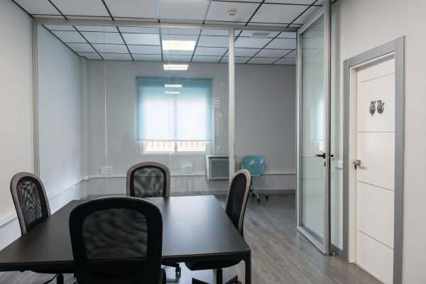 magnific_transform-this-office-ima_2998016915