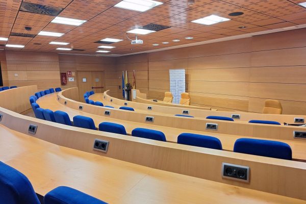 pablovi-sala-de-grados-20261012-03