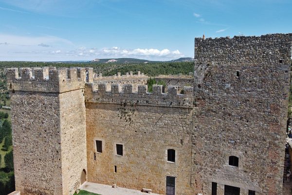 syt-castillo-medieval-amurallado-10