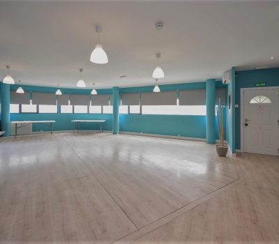 syt-espacio-versatil-azul-tres-salas-office-01