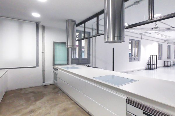 syt-nave-diafana-ventanales-cocina-acristalada-05