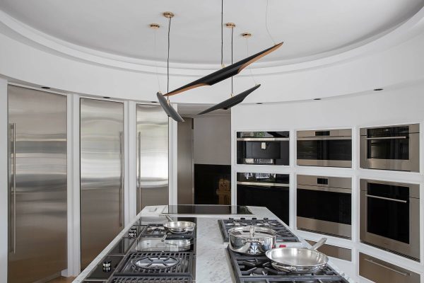 syt-showroom-cocinas-contemporaneas-sala-circular-bodega-01