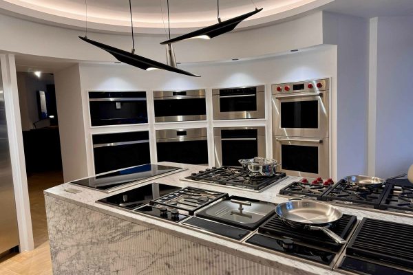 syt-showroom-cocinas-contemporaneas-sala-circular-bodega-02