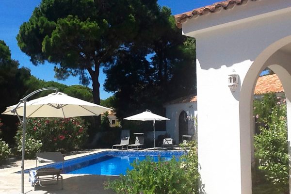villa-andaluza-pinos-arcos-piscina-tenis-07