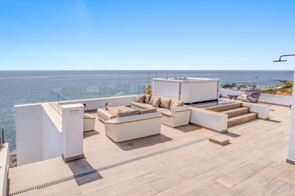 villa-contemporanea-mar-azotea-piscina-02