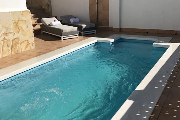 villa-mediterranea-isla-piscina-azotea-04