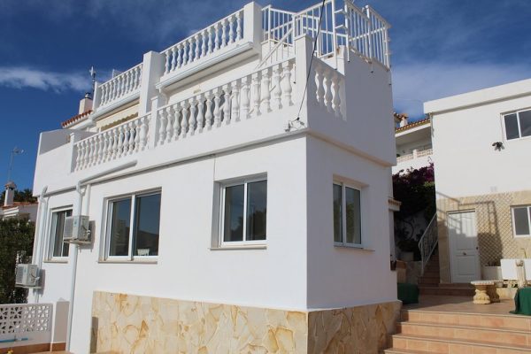 villa-mediterranea-isla-piscina-azotea-09