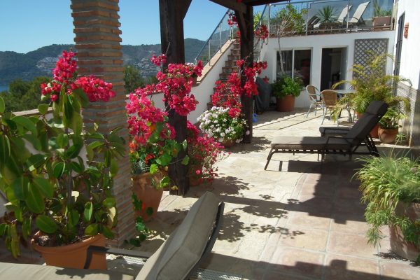 villa-mediterranea-terrazas-mar-piscina-jacuzzi-10