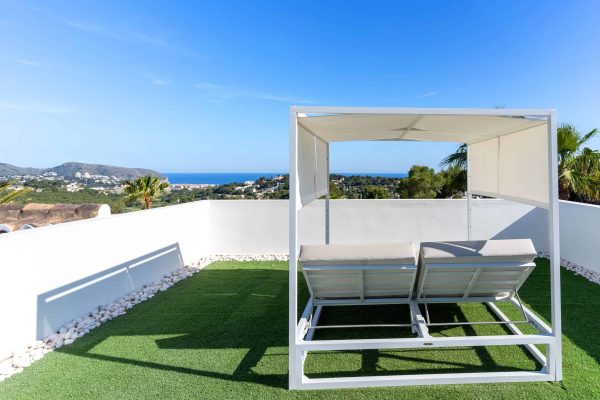 villa-palmeras-piscina-porche-azotea-08
