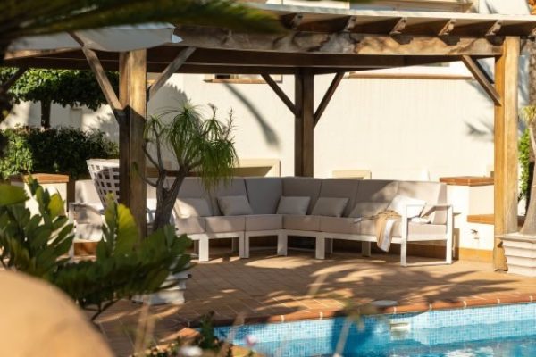 villa-palmeras-piscina-porche-azotea-09
